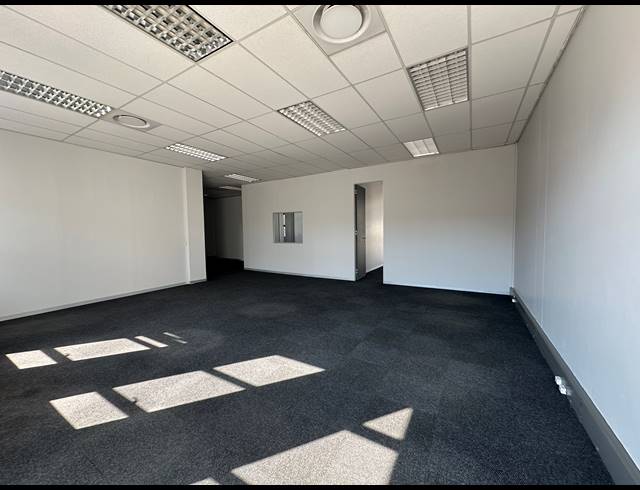 154.50M² OFFICE TO LET IN ECO PARK ESTATE